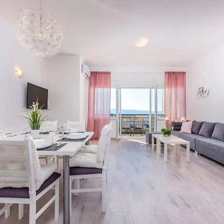 In Croatia Near The Sea Villa *